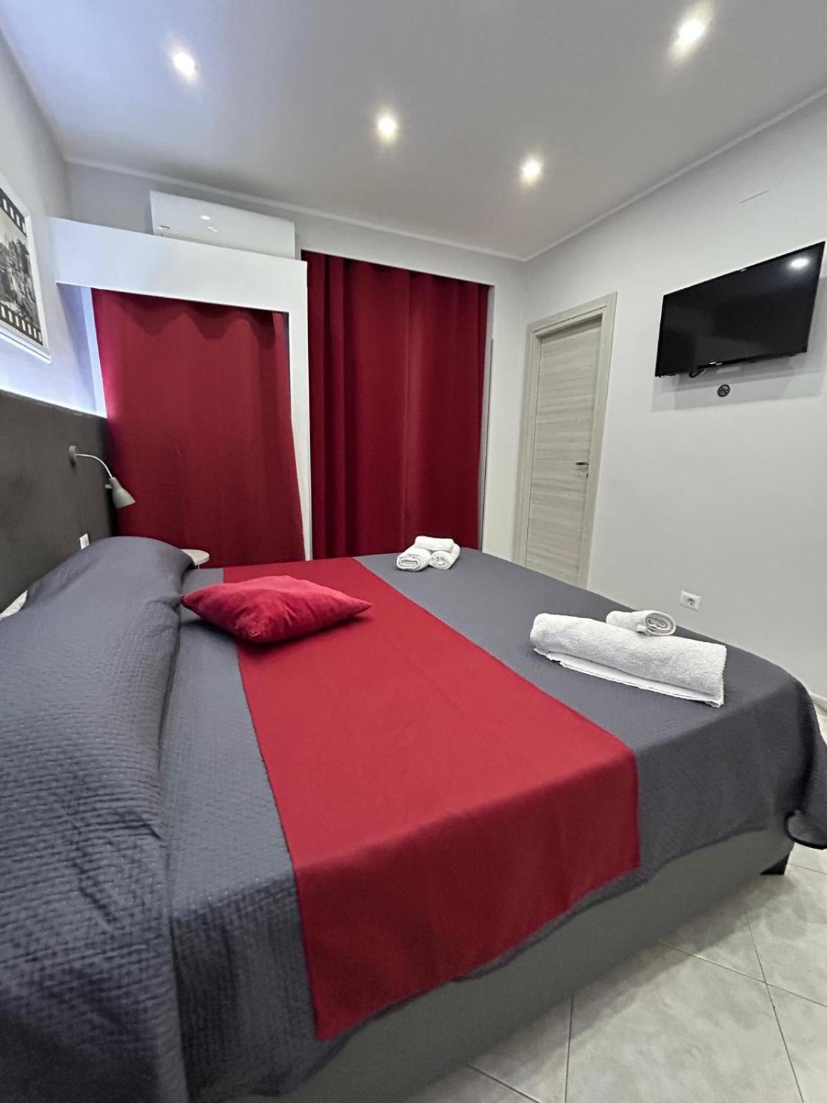 Pacini 88 Rooms And Apartment Catania Centro Екстериор снимка