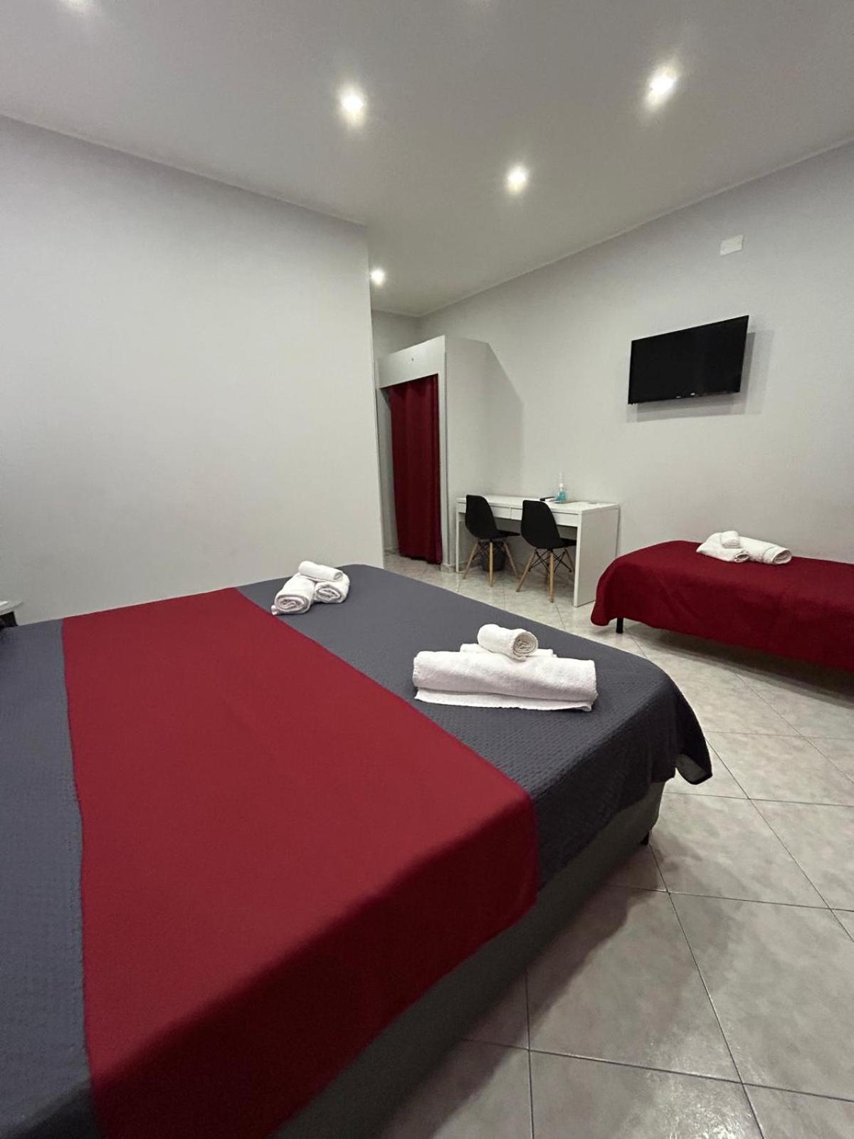 Pacini 88 Rooms And Apartment Catania Centro Екстериор снимка