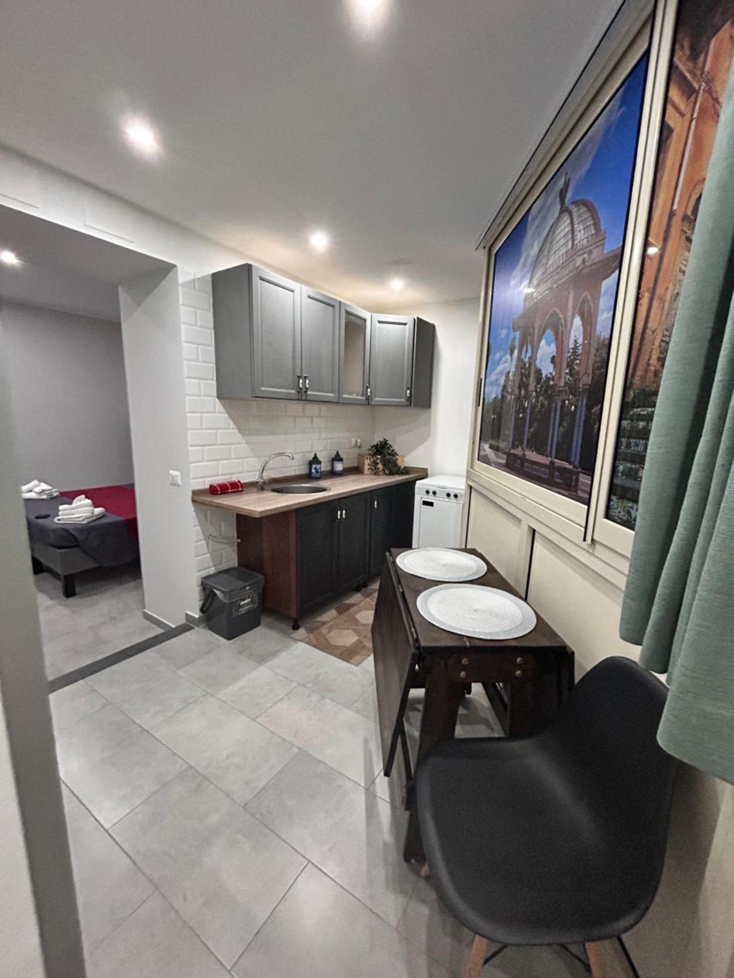 Pacini 88 Rooms And Apartment Catania Centro Стая снимка